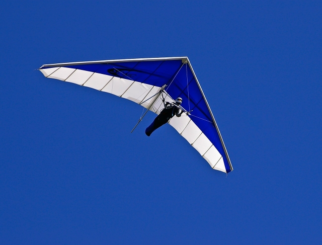  Hang glider in flight